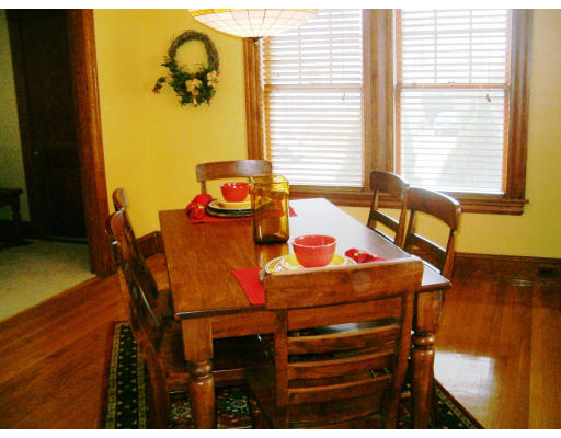 282 Waverly Road North Andover, MA 01845 - Photo 8 of 11 Gallery Image 8