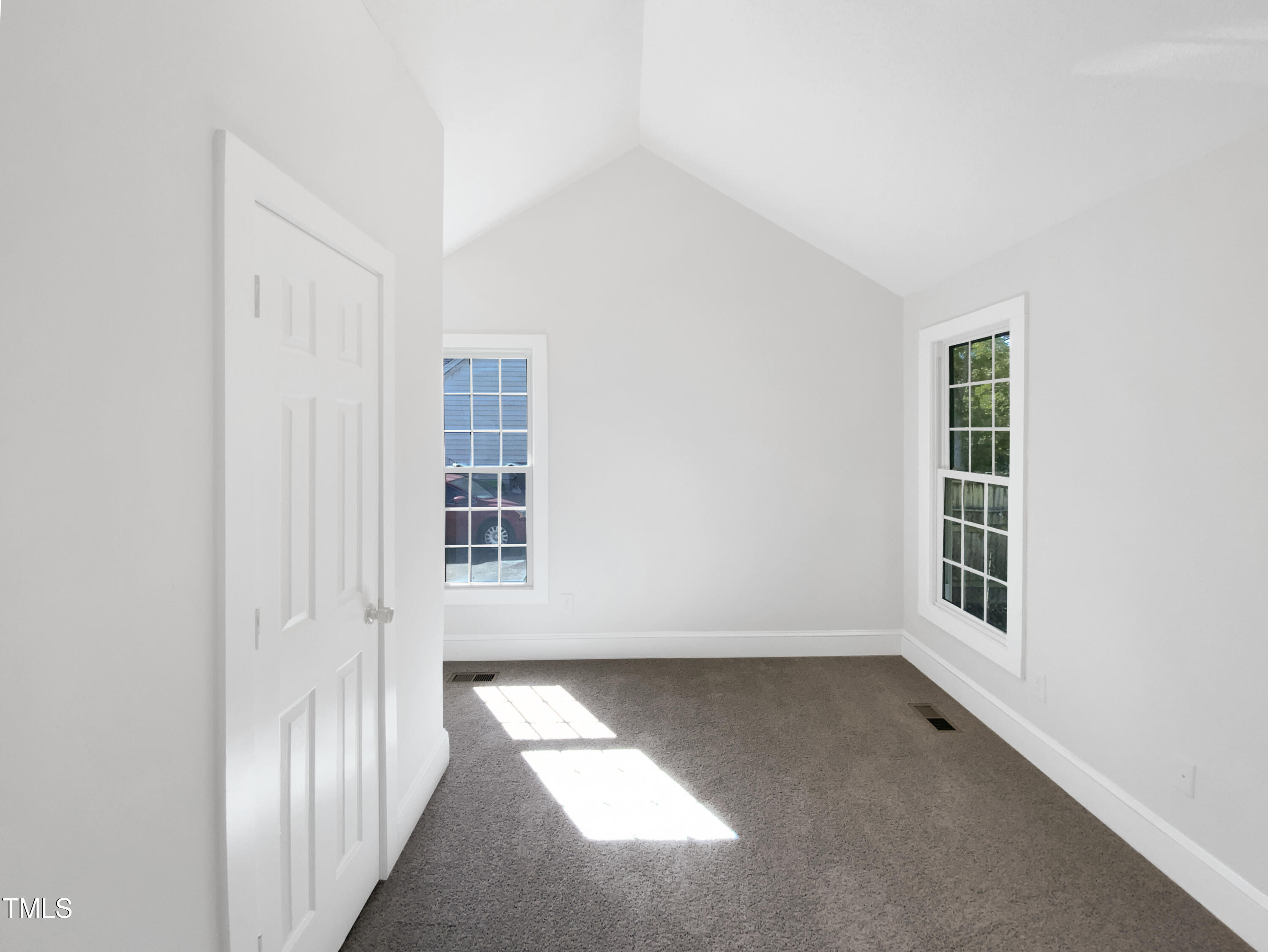 1405 Cross Link Road Raleigh, NC 27610 - Photo 5 of 18 listing_4