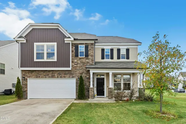 front view of house with a yard
