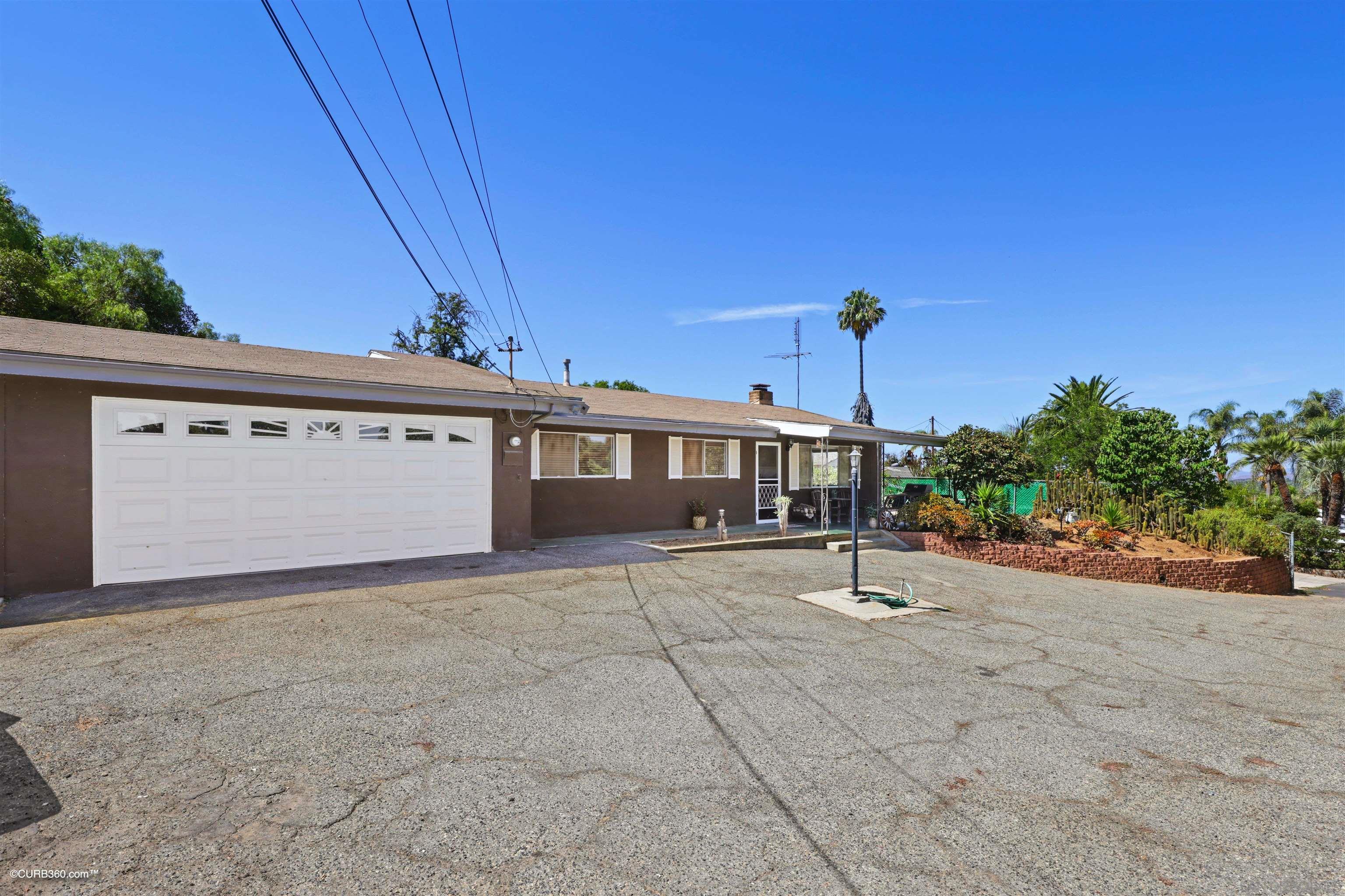 131 Stage Coach Lane Fallbrook, CA 92028 - Photo 1 of 25 Gallery Image 1