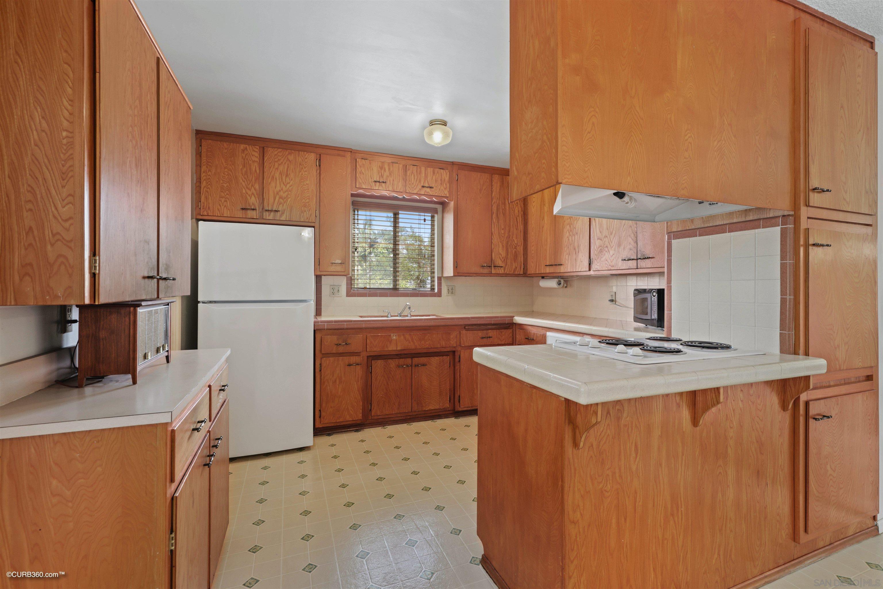 131 Stage Coach Lane Fallbrook, CA 92028 - Photo 11 of 25 Gallery Image 11