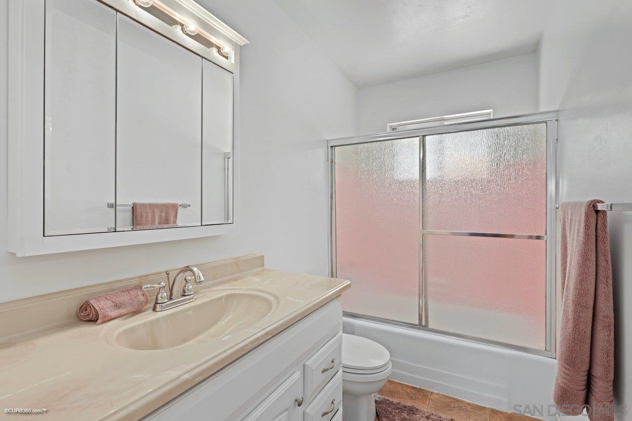 131 Stage Coach Lane Fallbrook, CA 92028 - Photo 20 of 25 Gallery Image 20