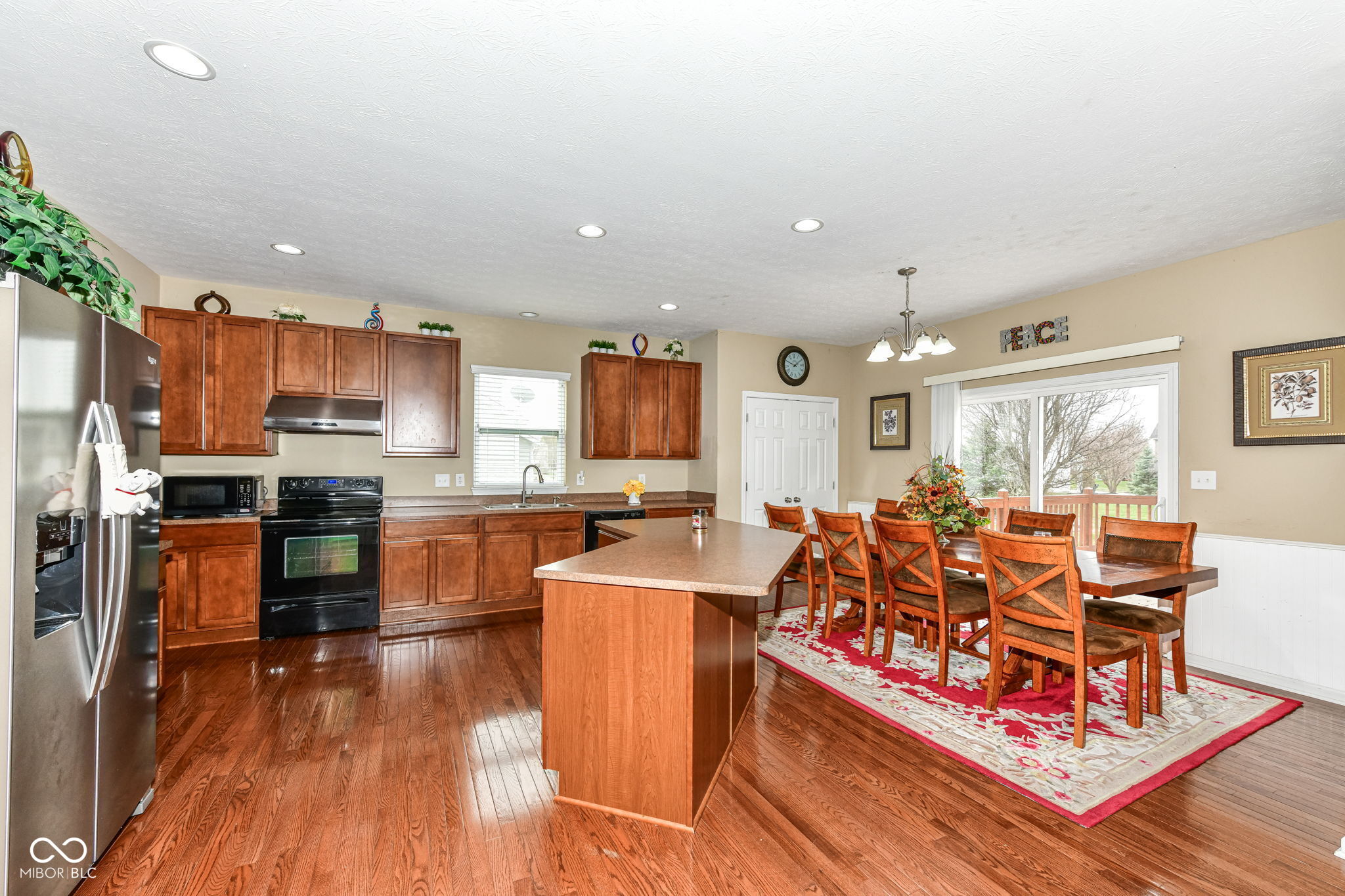 10518 Misty Cove Lane Fishers, IN 46040 - Photo 3 of 32