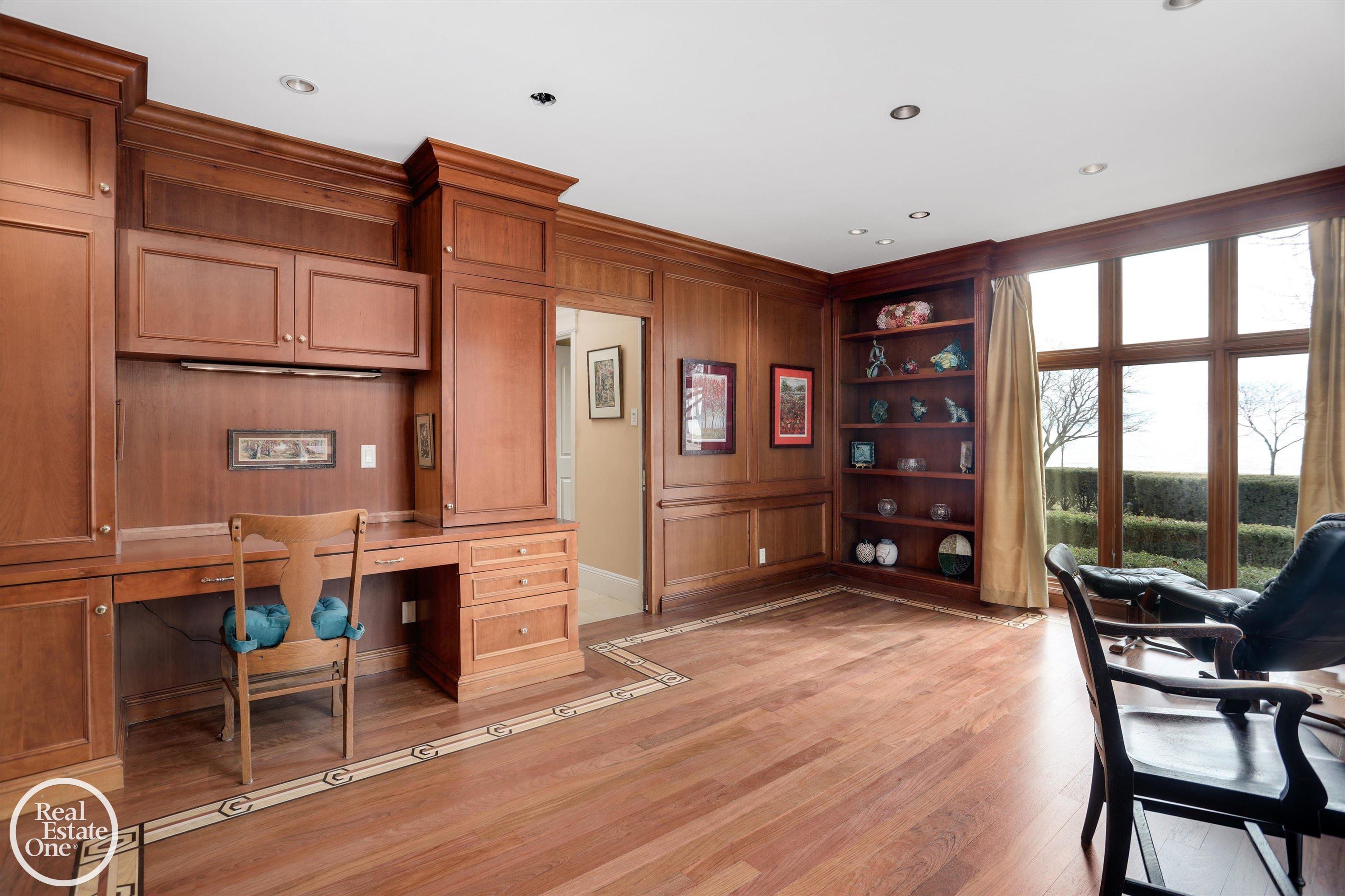 583 Lake Shore Road Grosse Pointe Shores, MI 48236 - Photo 15 of 92