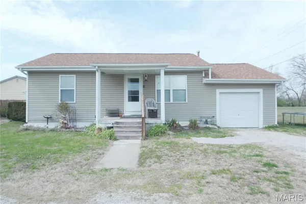 $85,000 | 217 Julian Avenue, Cahokia, IL 62206