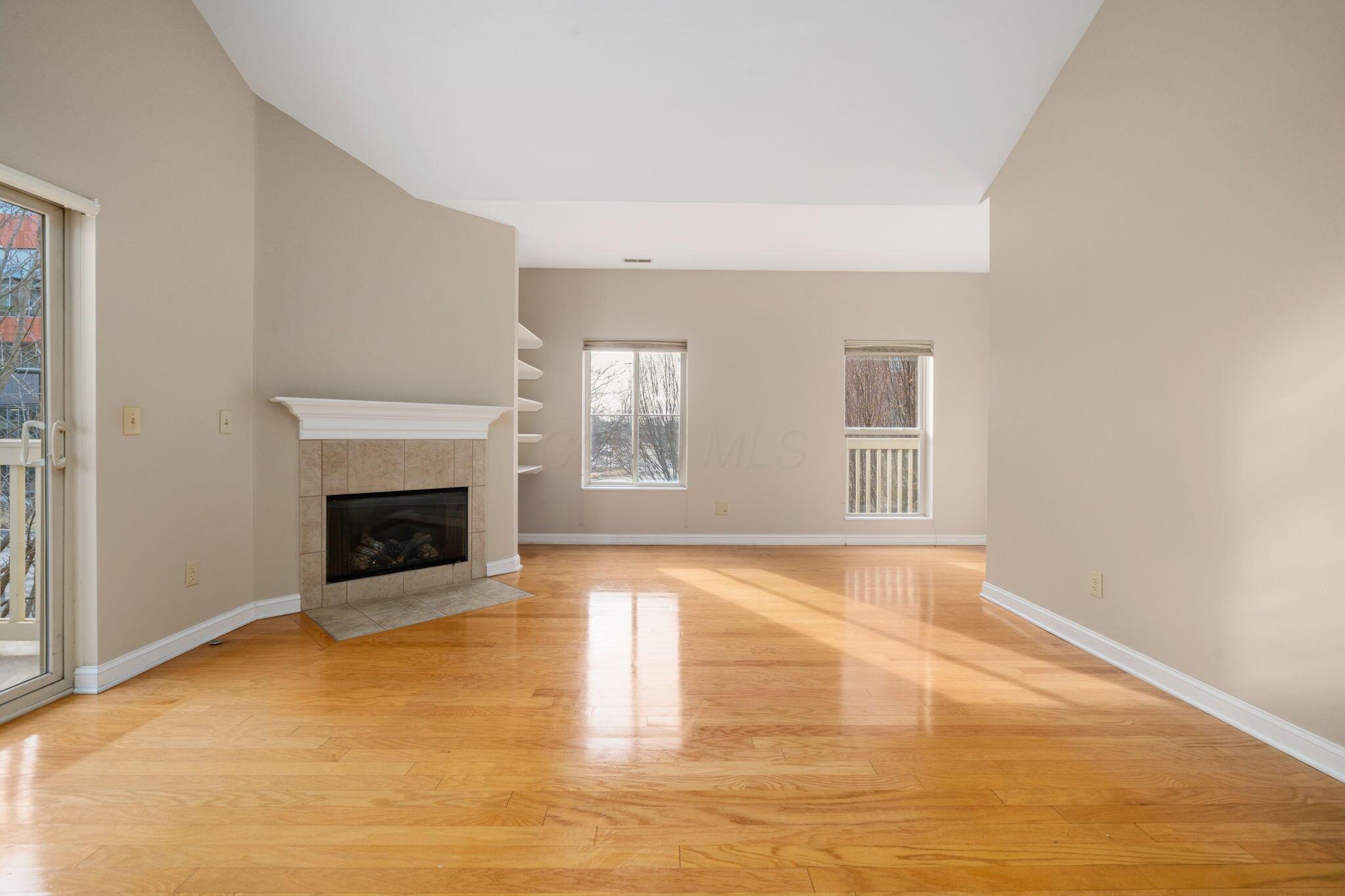 1744 Ridgecliff Road, Unit 12 Columbus, OH 43221 - Photo 36 of 52 37-web-or-mls-DSC08130
