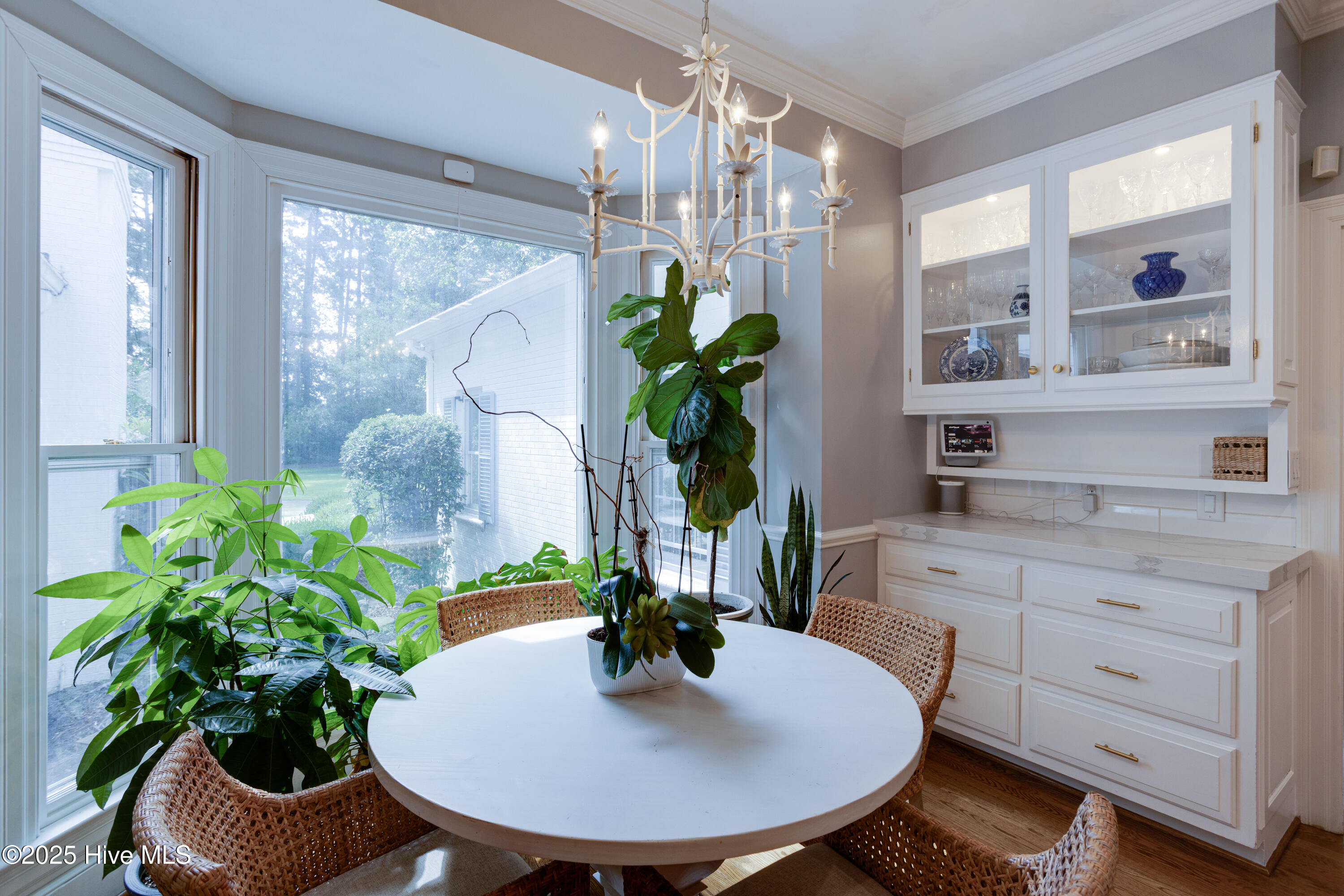 611 Queen Annes Road Greenville, NC 27858 - Photo 10 of 51 Breakfast Area