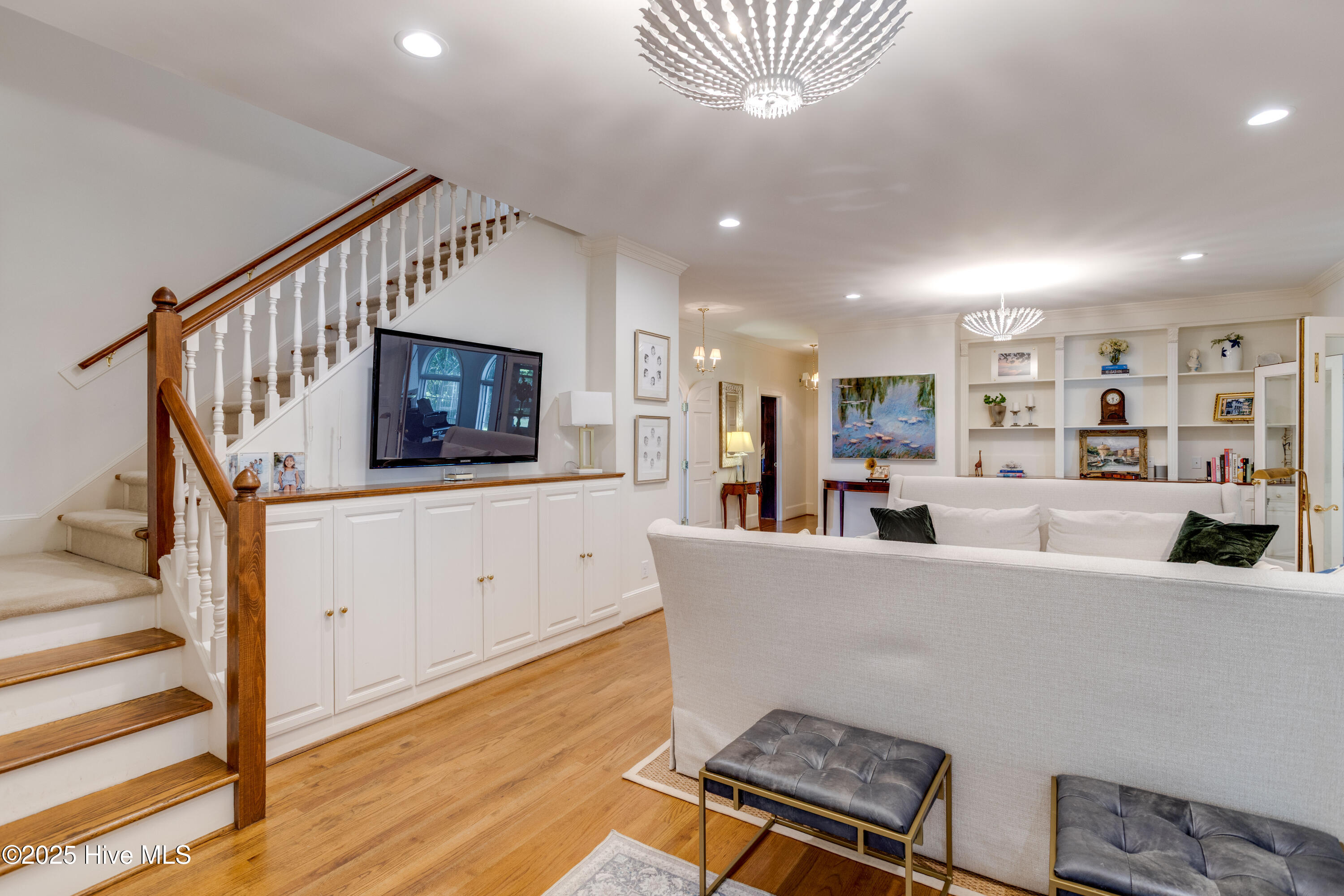 611 Queen Annes Road Greenville, NC 27858 - Photo 12 of 51 Family Room