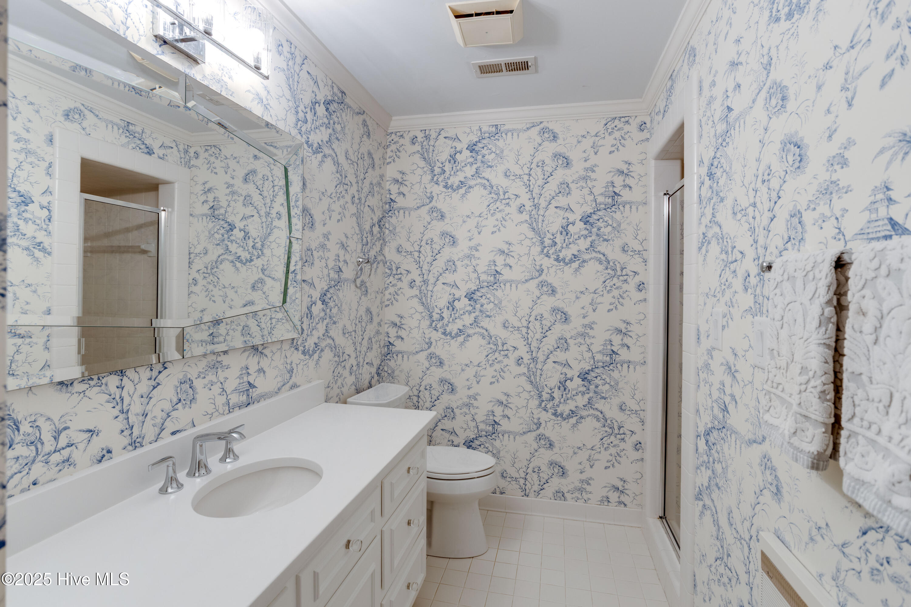 611 Queen Annes Road Greenville, NC 27858 - Photo 29 of 51 Upstairs Bathroom 1