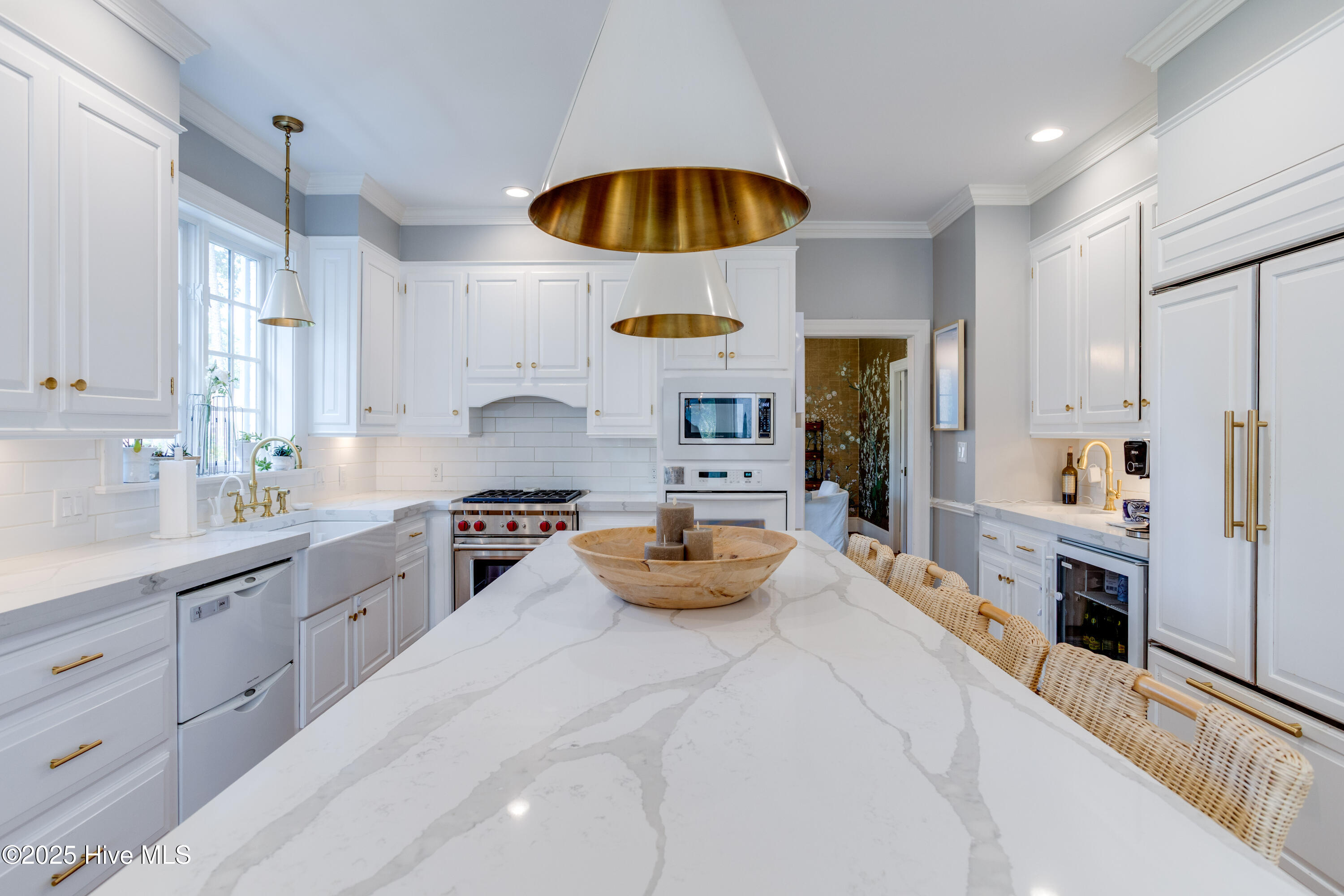 611 Queen Annes Road Greenville, NC 27858 - Photo 8 of 51 Kitchen Island