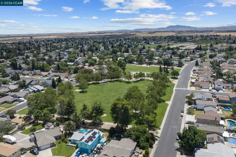 $629,000 | 140 Wayne Court, Vacaville, CA 95687