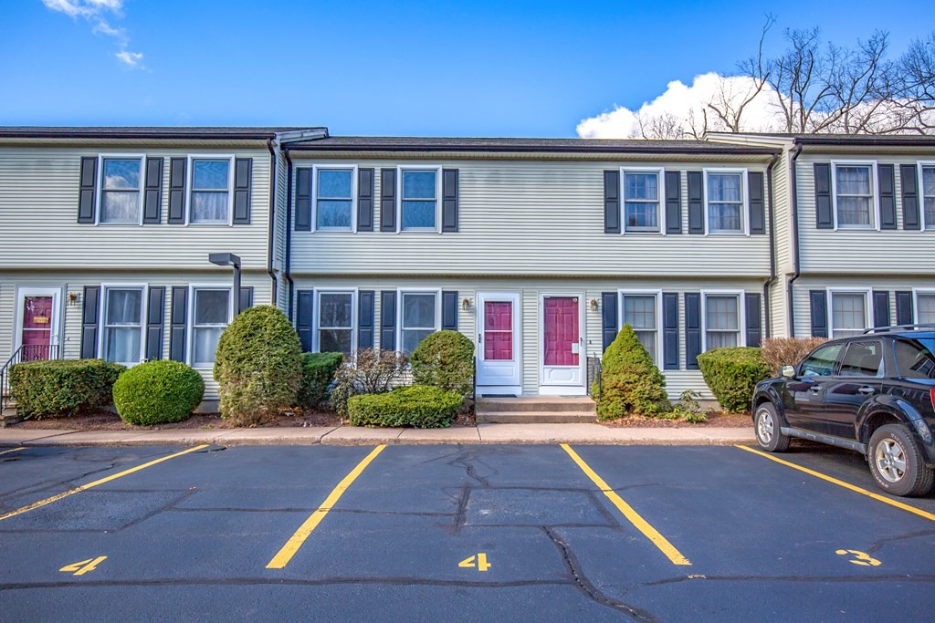 166 Hillside Road, Unit 4 Westfield, MA 01085 - Photo 1 of 31 Gallery Image 1
