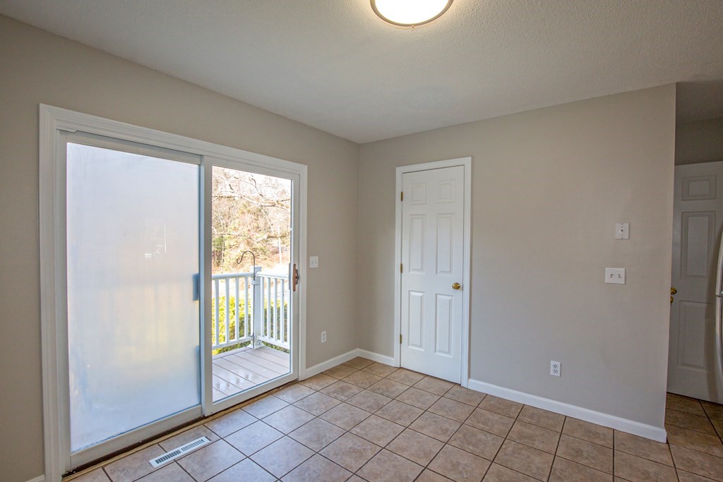 166 Hillside Road, Unit 4 Westfield, MA 01085 - Photo 12 of 31 Gallery Image 12