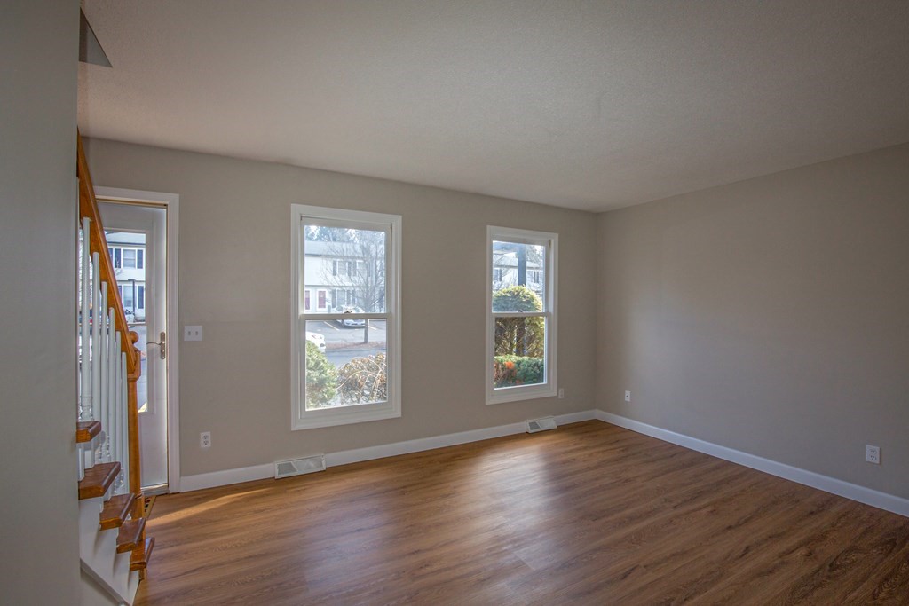 166 Hillside Road, Unit 4 Westfield, MA 01085 - Photo 14 of 31 Gallery Image 14