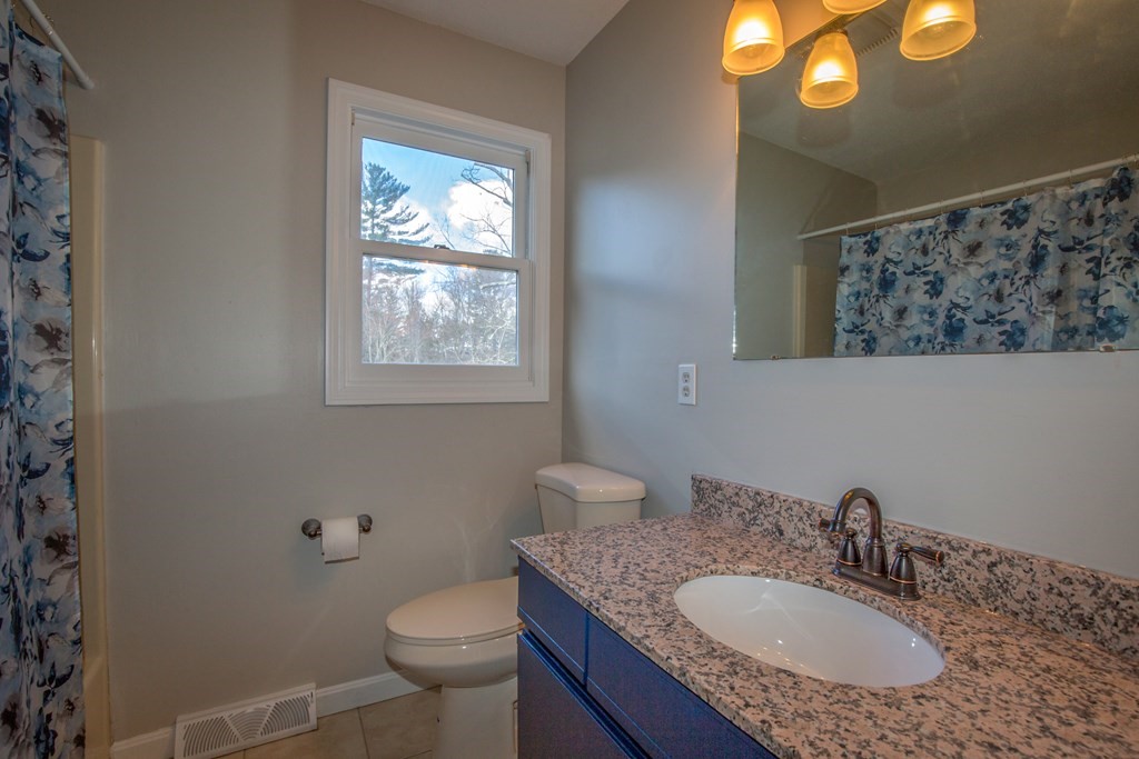 166 Hillside Road, Unit 4 Westfield, MA 01085 - Photo 29 of 31 Gallery Image 29