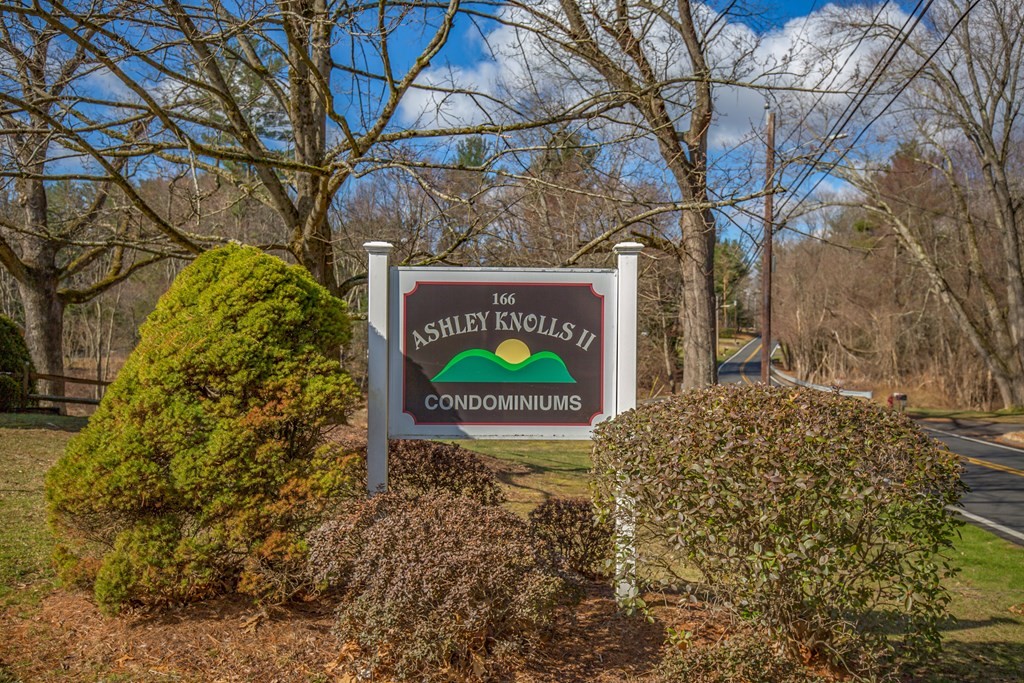 166 Hillside Road, Unit 4 Westfield, MA 01085 - Photo 4 of 31 Gallery Image 4