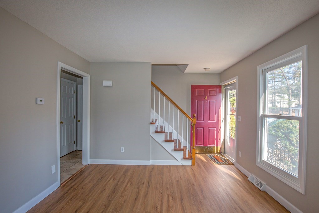 166 Hillside Road, Unit 4 Westfield, MA 01085 - Photo 9 of 31 Gallery Image 9