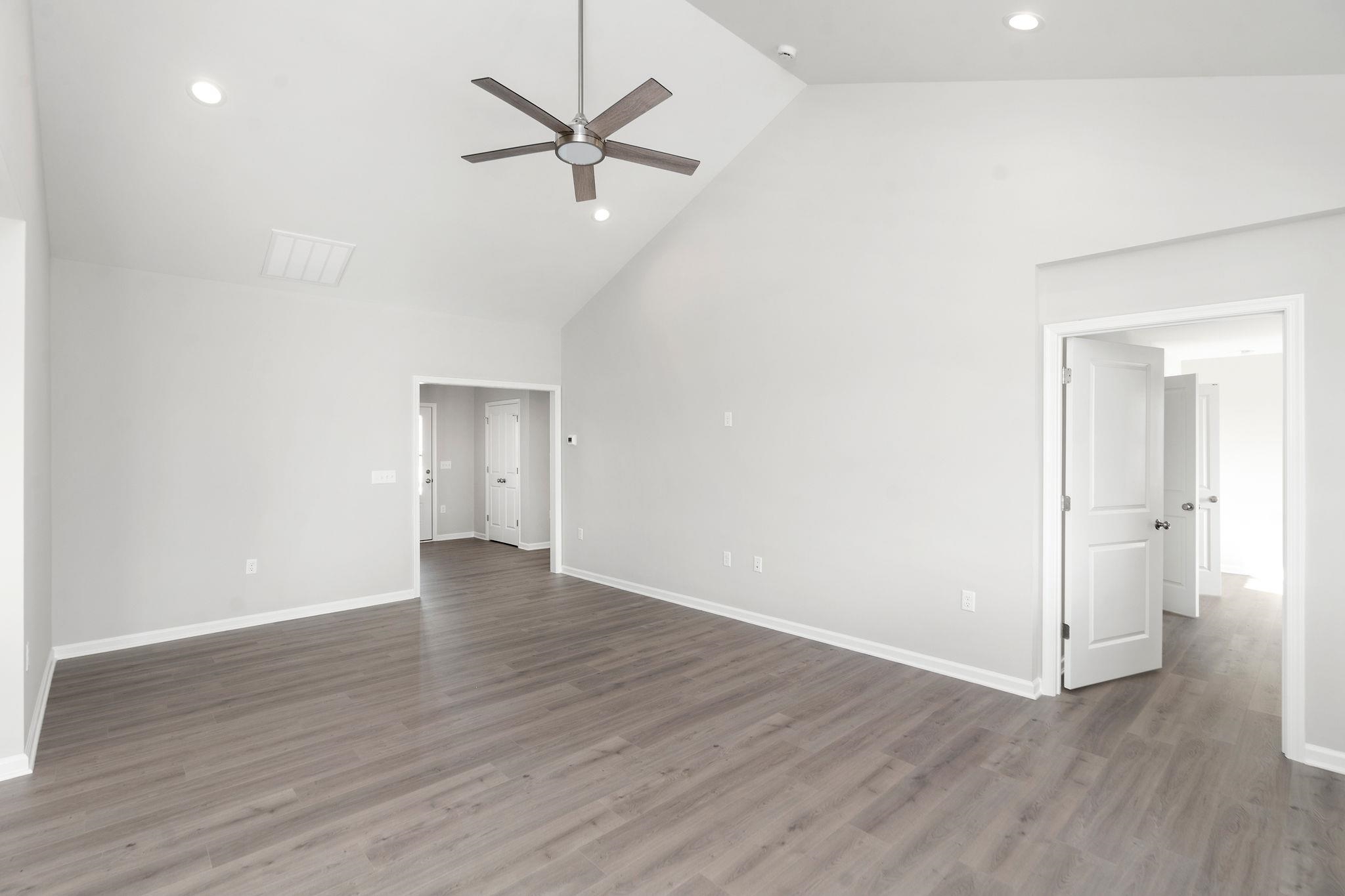 305 Ridge Crest Terrace Waynesboro, VA 22980 - Photo 3 of 25