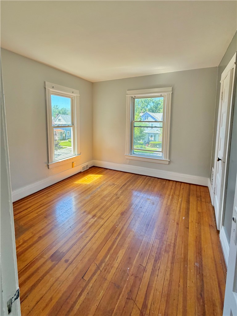 177 Alameda Street Rochester, NY 14613 - Photo 5 of 7