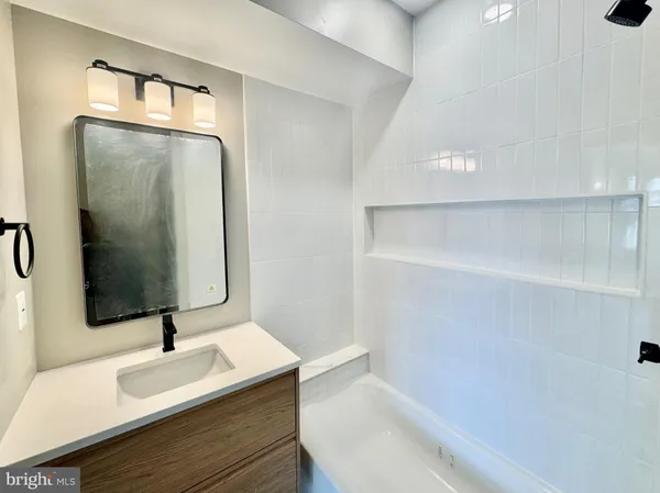 $4,495 | 1802 11th Street Northwest, Unit 3B, Washington, DC 20001