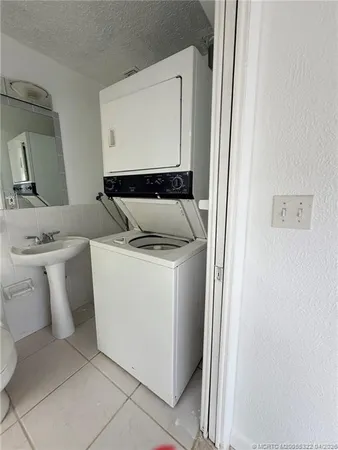 $1,800 | 33 Southeast Sailfish Lane, Stuart, FL 34996