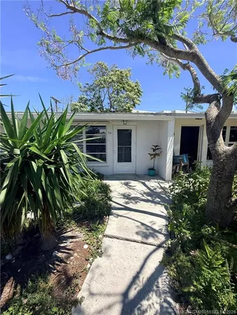 $1,800 | 33 Southeast Sailfish Lane, Stuart, FL 34996