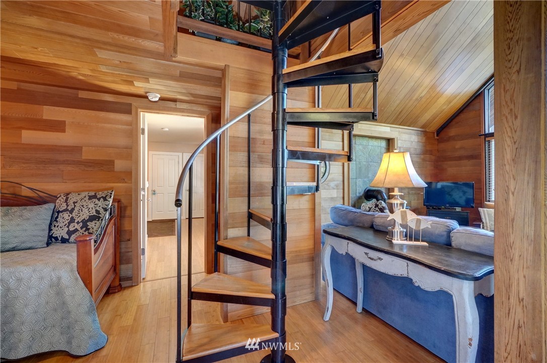 121 Northeast Wagon Wheel Road Belfair, WA 98528 - Photo 22 of 37 Gallery Image 22