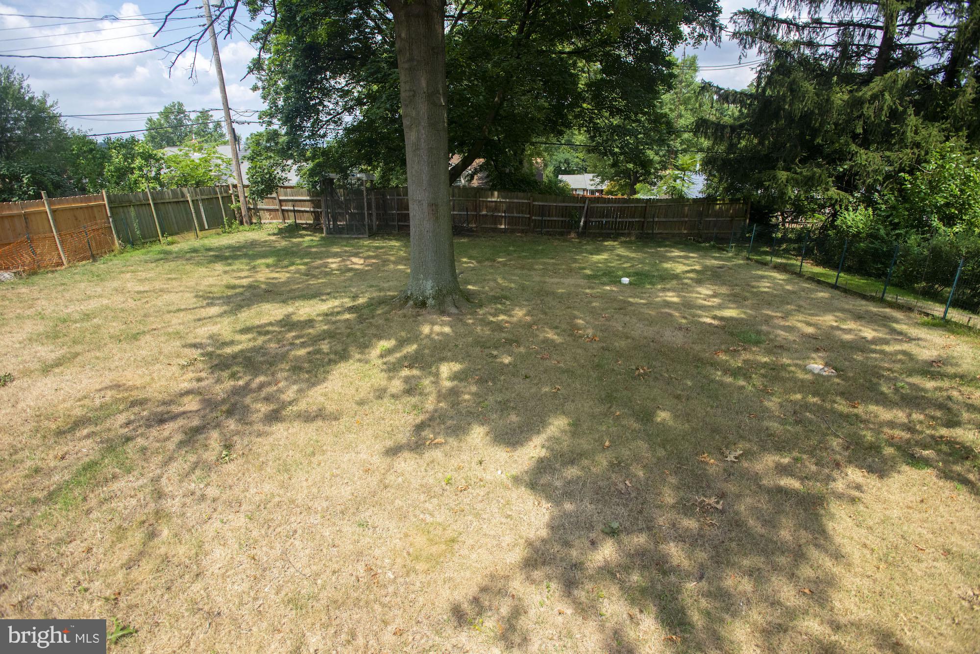 347 Edgehill Road York, PA 17403 - Photo 9 of 19