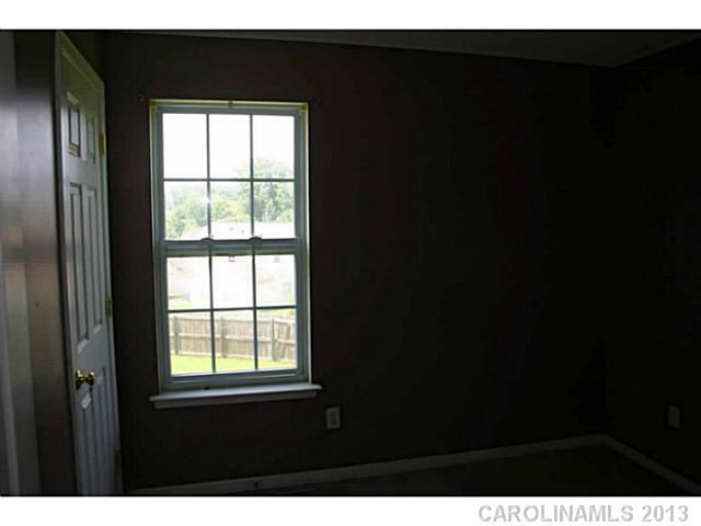 7115 Lowen Road Charlotte, NC 28269 - Photo 7 of 12