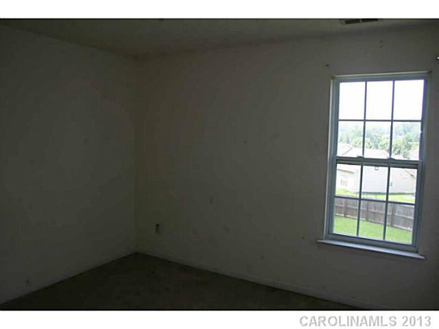 7115 Lowen Road Charlotte, NC 28269 - Photo 8 of 12
