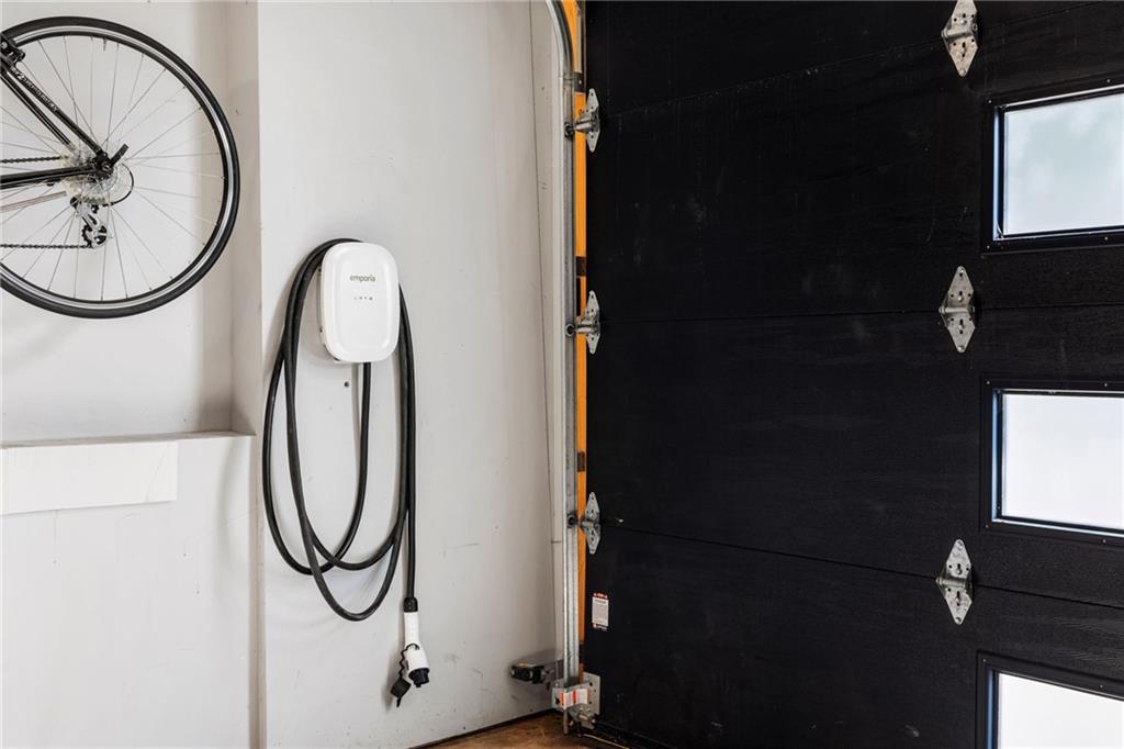 734 Middle Street Pittsburgh, PA 15212 - Photo 41 of 46 a bathroom with a mirror and a fan