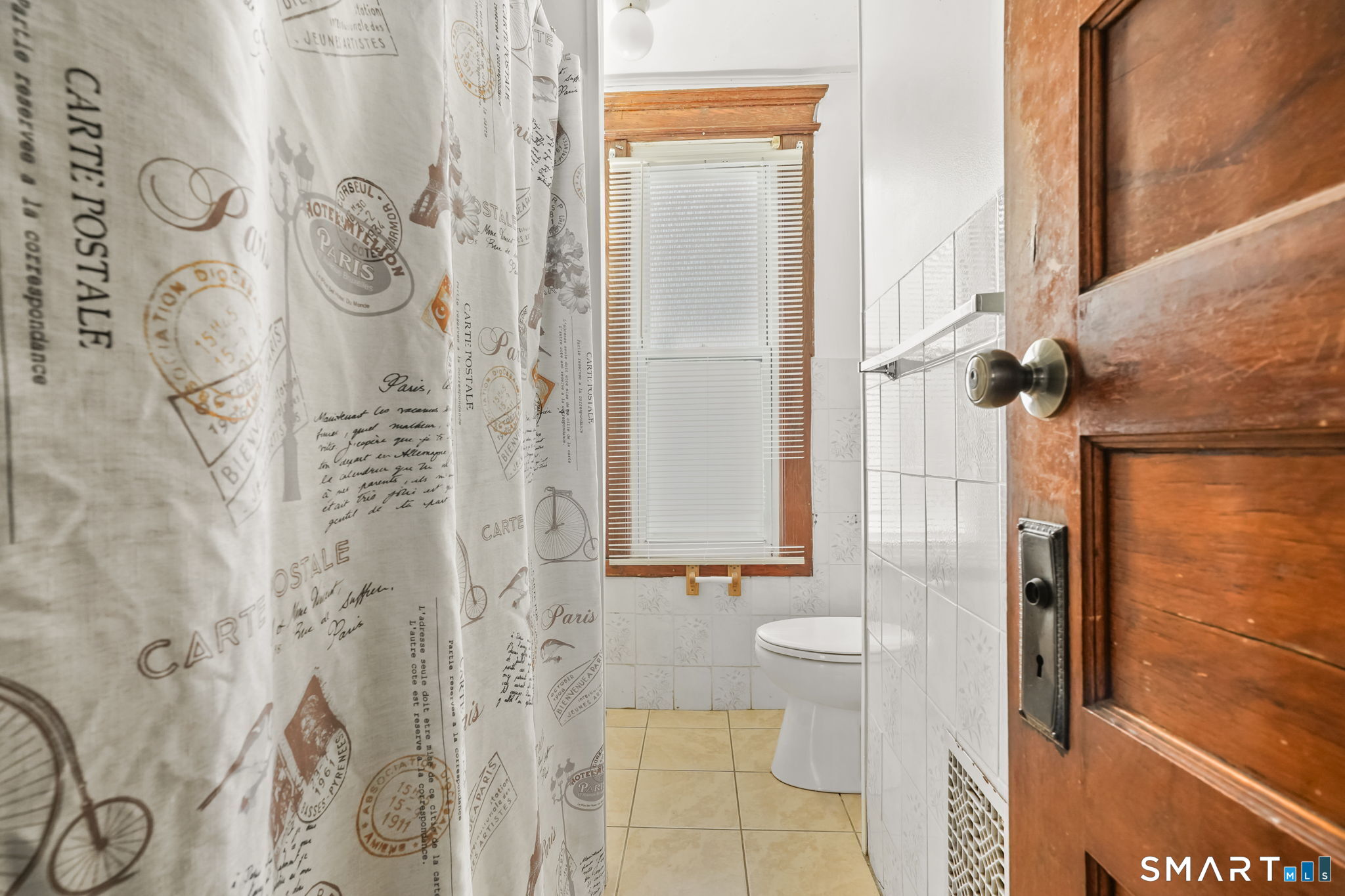 36 Maltby Place New Haven, CT 06513 - Photo 11 of 38 a bathroom with a shower
