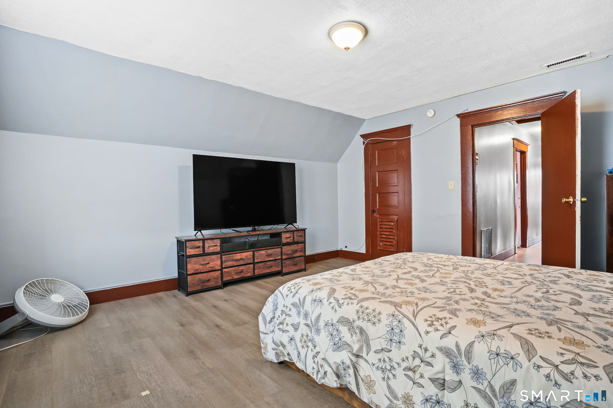 36 Maltby Place New Haven, CT 06513 - Photo 19 of 38 a bedroom with bed and flat screen tv