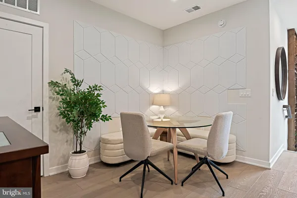 $600,000 | 14433 Gln Mnr Drive, Unit 602, Chantilly, VA 20151