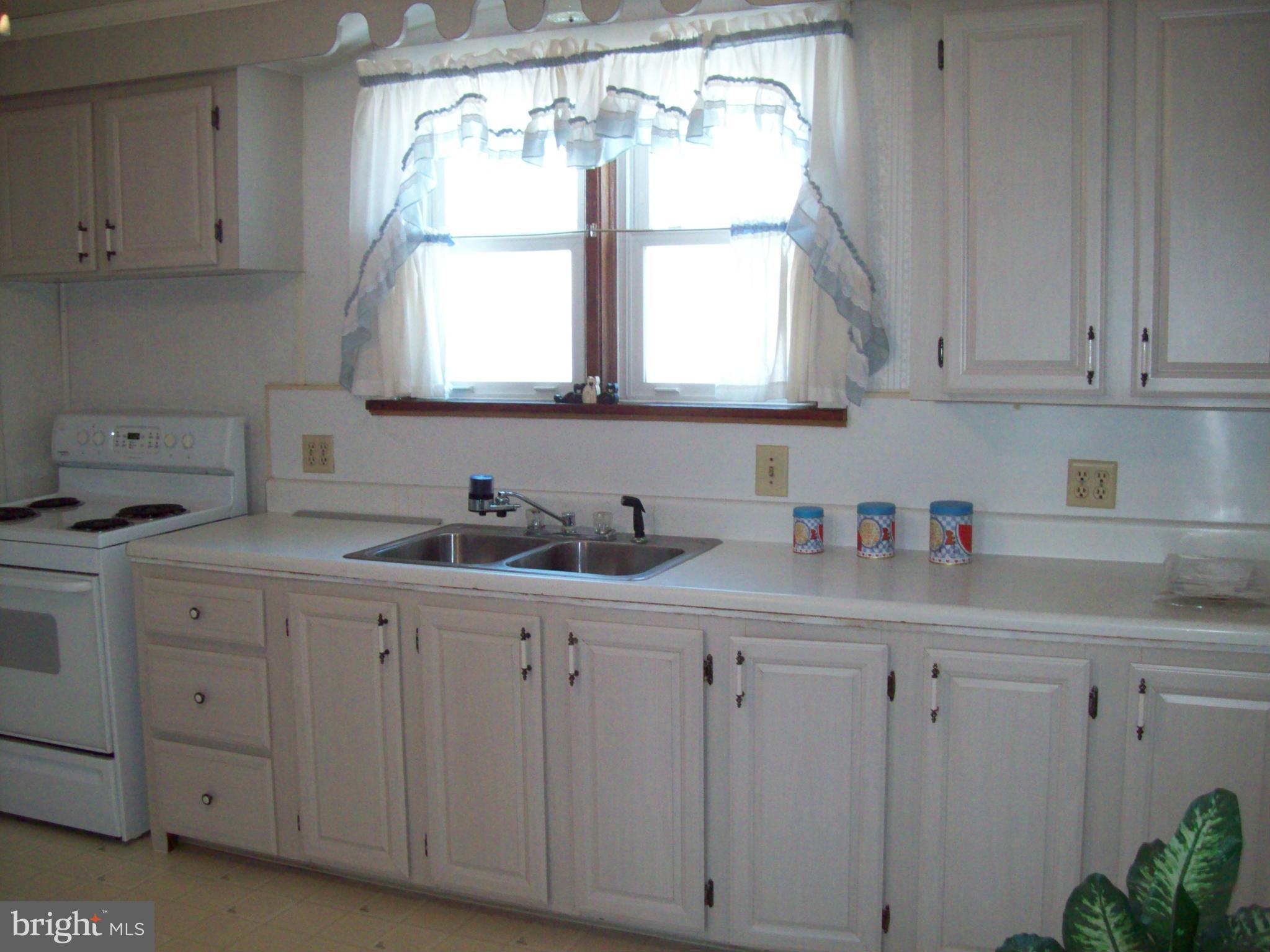 4836 Letterkenny Road Chambersburg, PA 17201 - Photo 7 of 12 Kitchen
