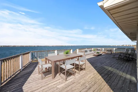 $3,950,000 | 654 A Dune Road, West Hampton Dunes, NY 11978