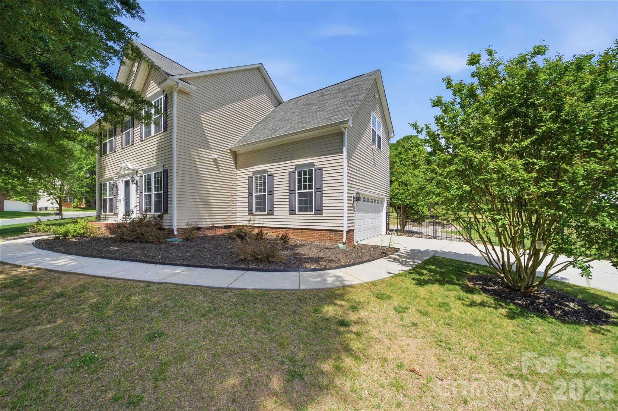 748 Beille Lane Fort Mill, SC 29708 - Photo 2 of 28