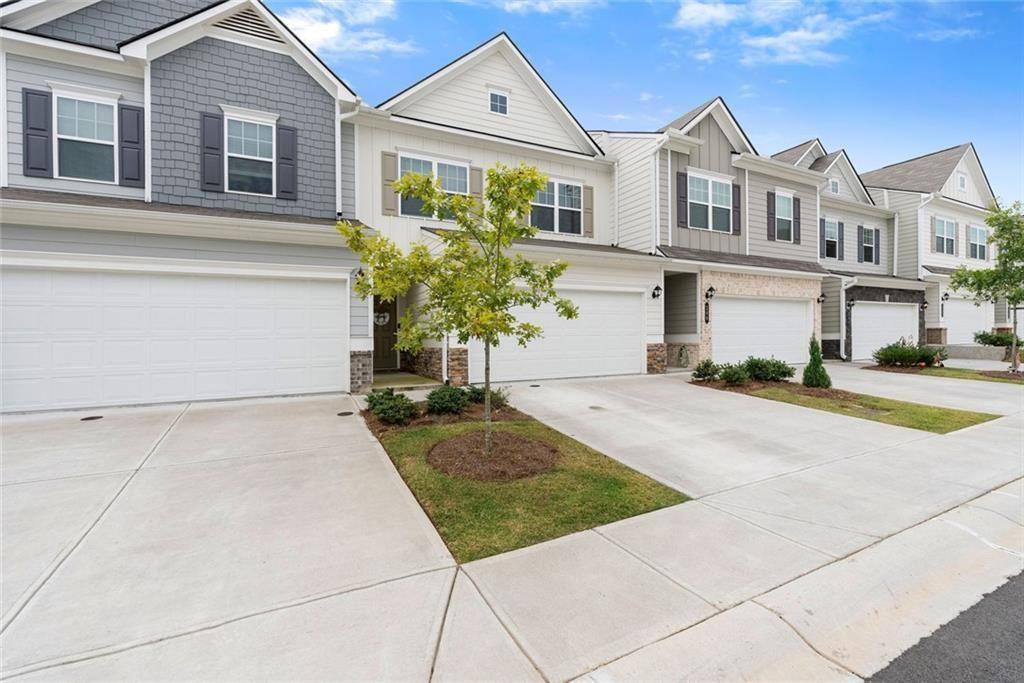 254 Pinnacle Way Jasper, GA 30143 - Photo 13 of 33 a front view of a house with garden