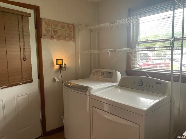 $119,900 | 1626 Sunset Drive, Carmi, IL 62821