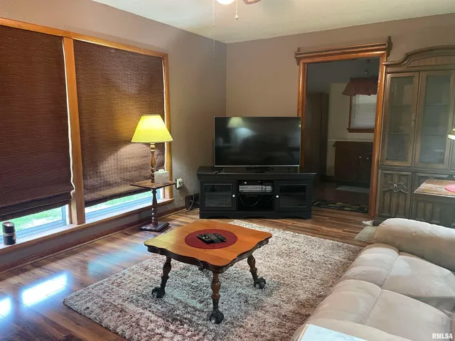 $119,900 | 1626 Sunset Drive, Carmi, IL 62821