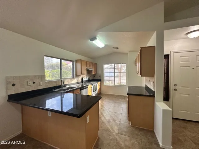 $2,050 | 24634 North 39th Avenue, Glendale, AZ 85310