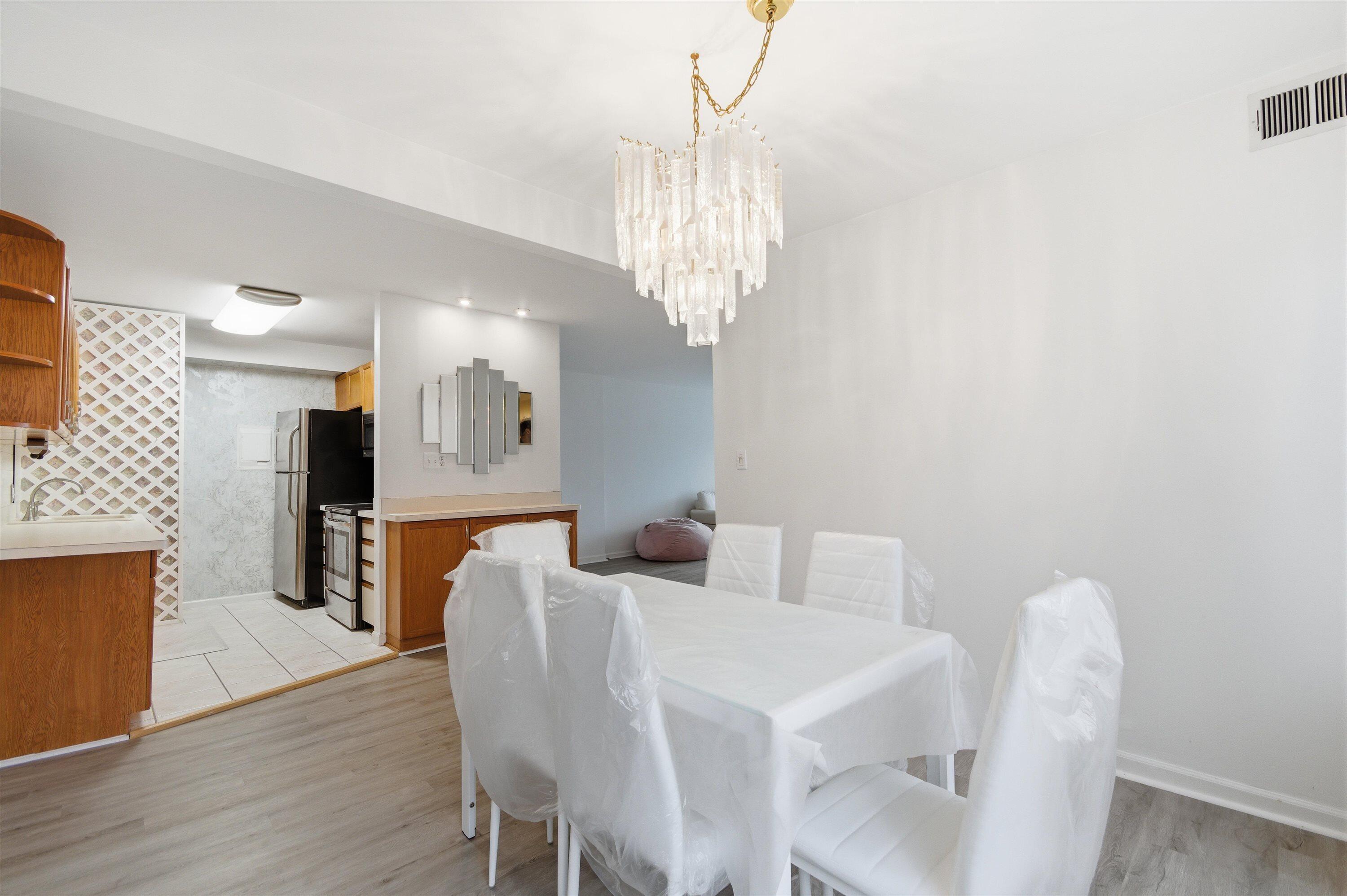 1235 South Maple Road, Unit 201 Ann Arbor, MI 48103 - Photo 18 of 35 19-20