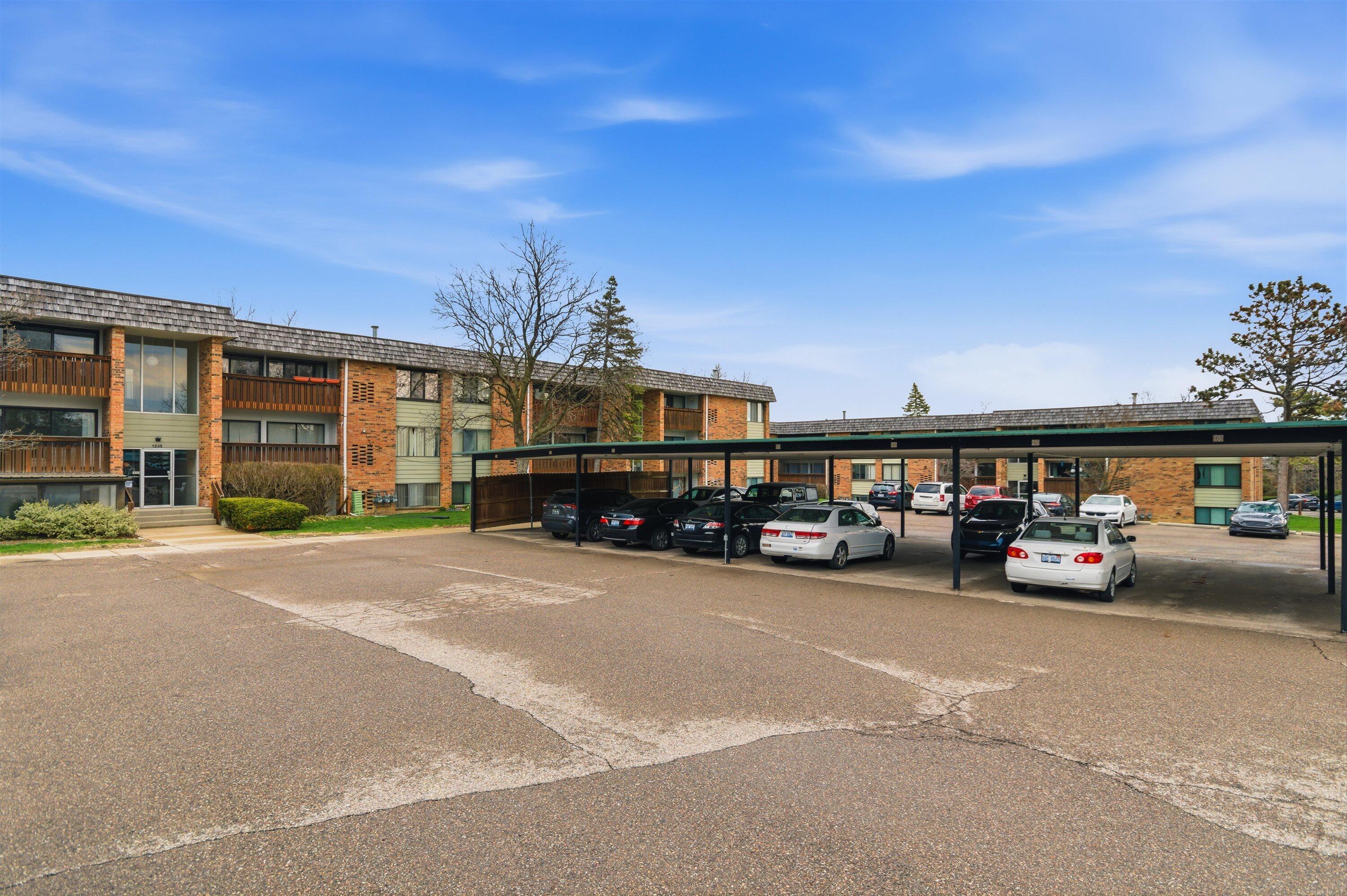 1235 South Maple Road, Unit 201 Ann Arbor, MI 48103 - Photo 2 of 35 05-05