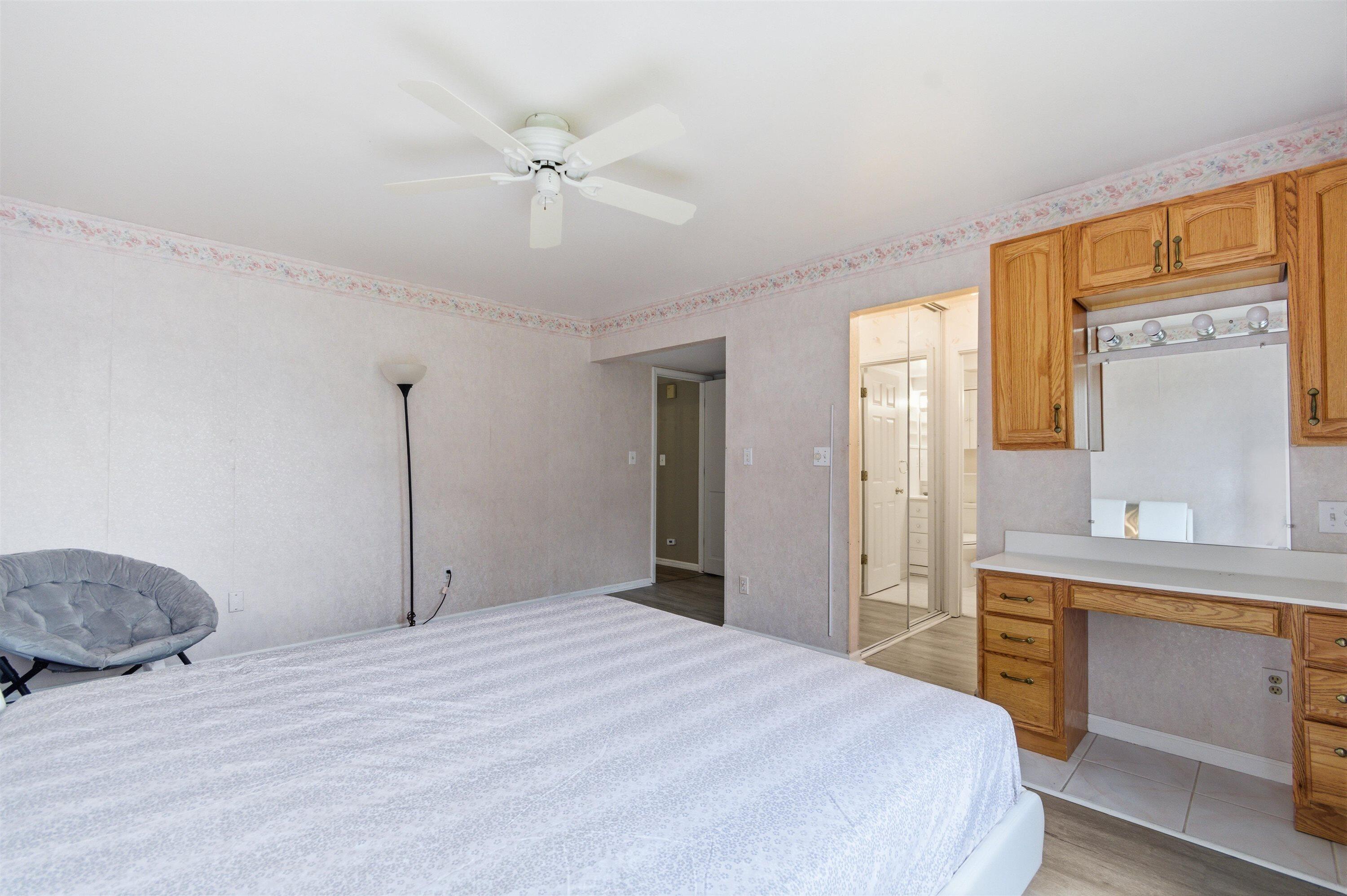 1235 South Maple Road, Unit 201 Ann Arbor, MI 48103 - Photo 26 of 35 25-26