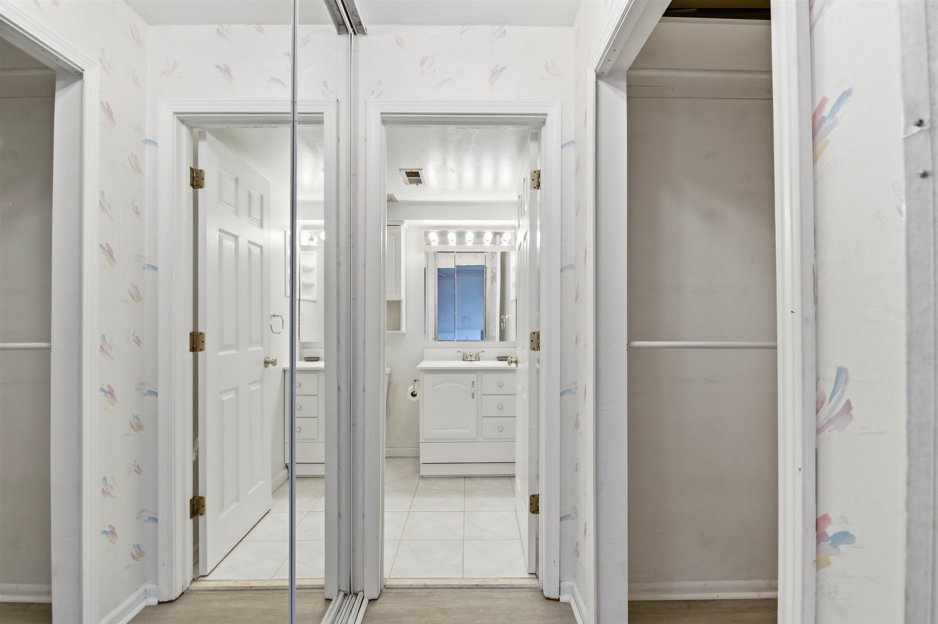 1235 South Maple Road, Unit 201 Ann Arbor, MI 48103 - Photo 27 of 35 26-27