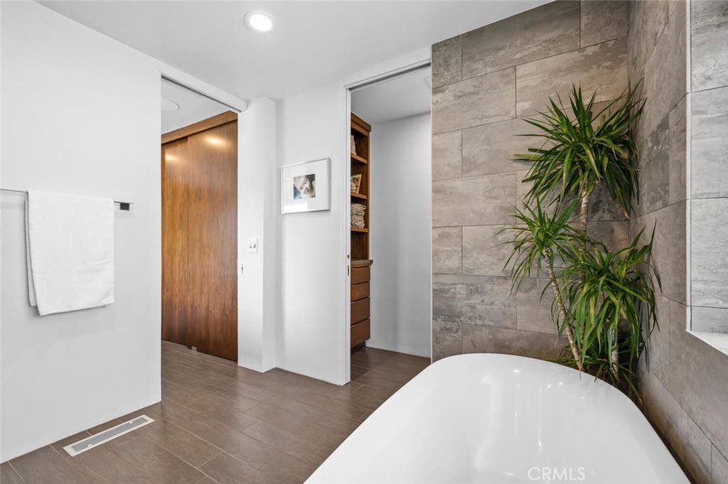 1340 Cerritos Drive Laguna Beach, CA 92651 - Photo 20 of 46