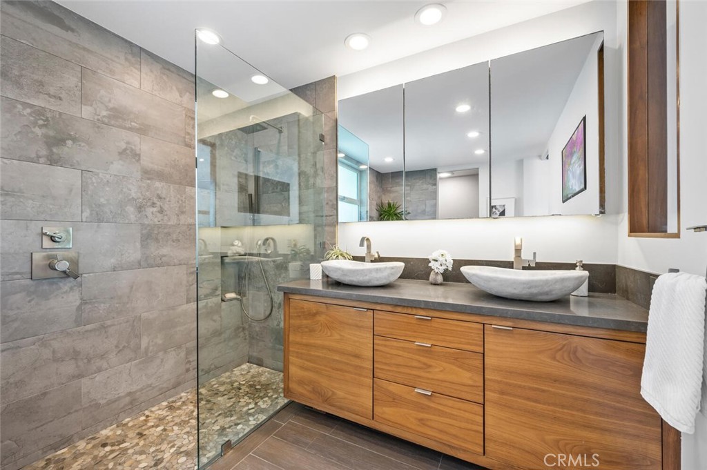 1340 Cerritos Drive Laguna Beach, CA 92651 - Photo 21 of 46