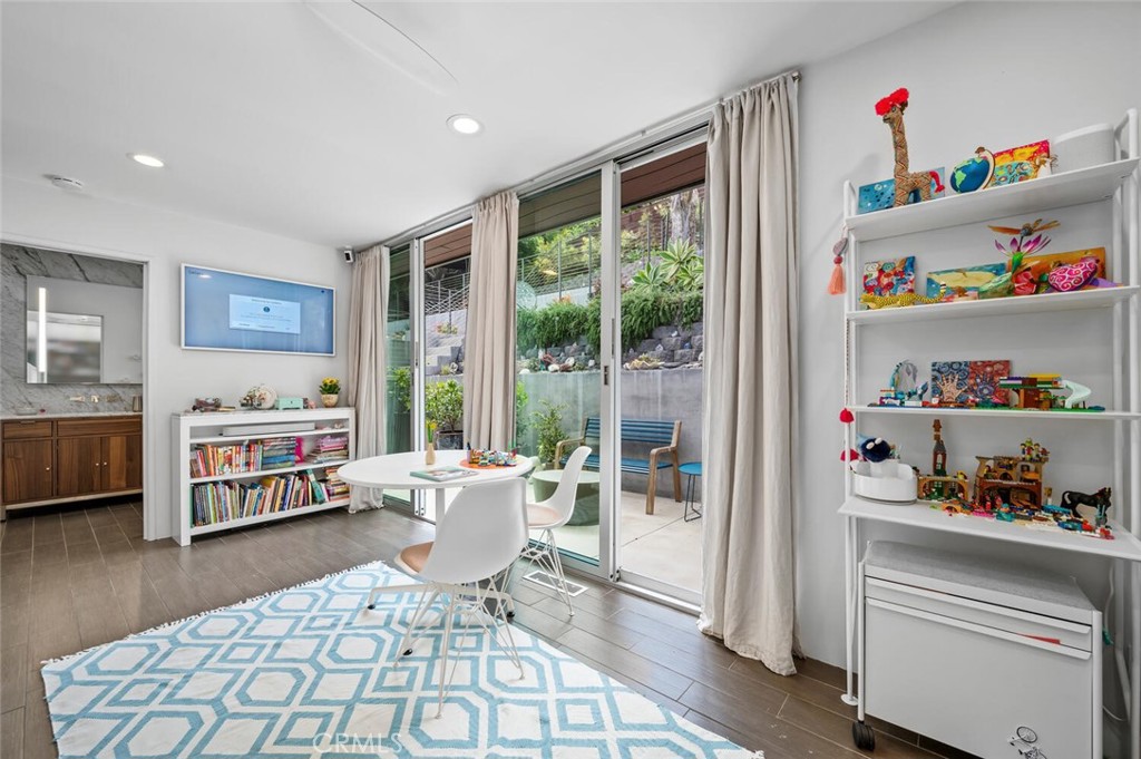 1340 Cerritos Drive Laguna Beach, CA 92651 - Photo 23 of 46 a living room with furniture and a window