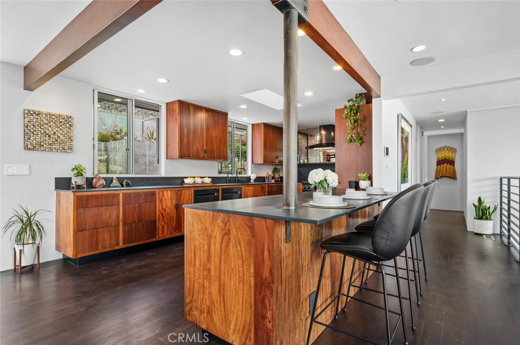 1340 Cerritos Drive Laguna Beach, CA 92651 - Photo 9 of 46