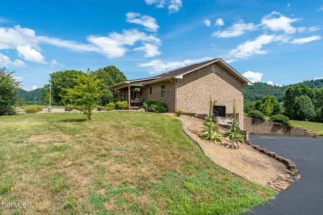 $460,000 | 214 Stewart Hills Drive, Rogersville, TN 37857